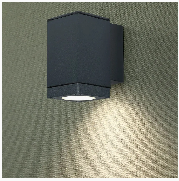LAMPA MONTAJ PERETE SOCLU GU10 IP44