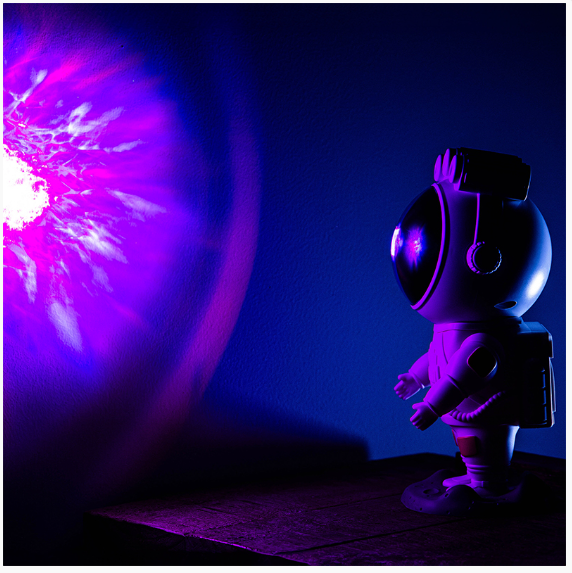 PROIECTOR LASER STELE GALAXIE MODEL ASTRONAUT