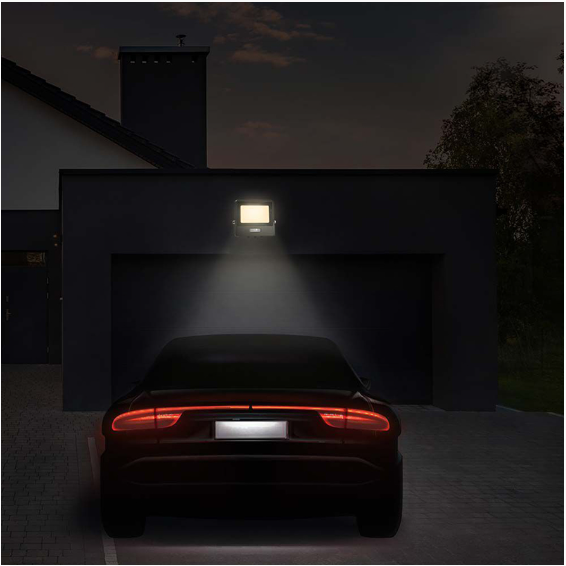 REFLECTOR LED SMD 50W 6400K IP65 CU SENZOR MISCARE - NEGRU