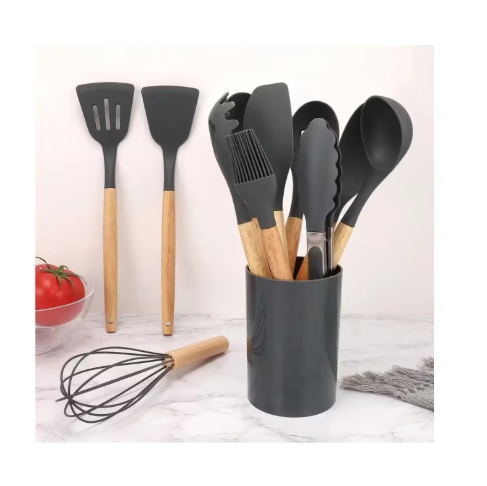 Set ustensile de bucatarie 12 piese, silicon cu maner din lemn, rezistente la temperaturi inalte, negru,