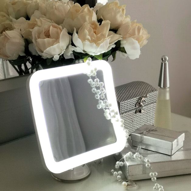 OGLINDA COSMETICA CU LED CR 2169 CAMRY